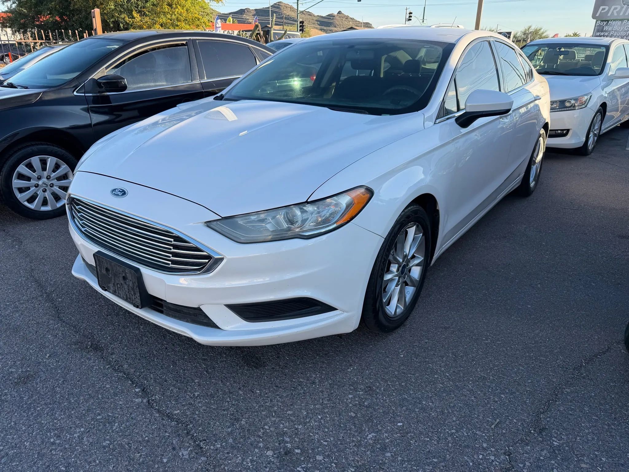 Used 2017 Ford Fusion SE w/ Fusion SE Technology Package image 1