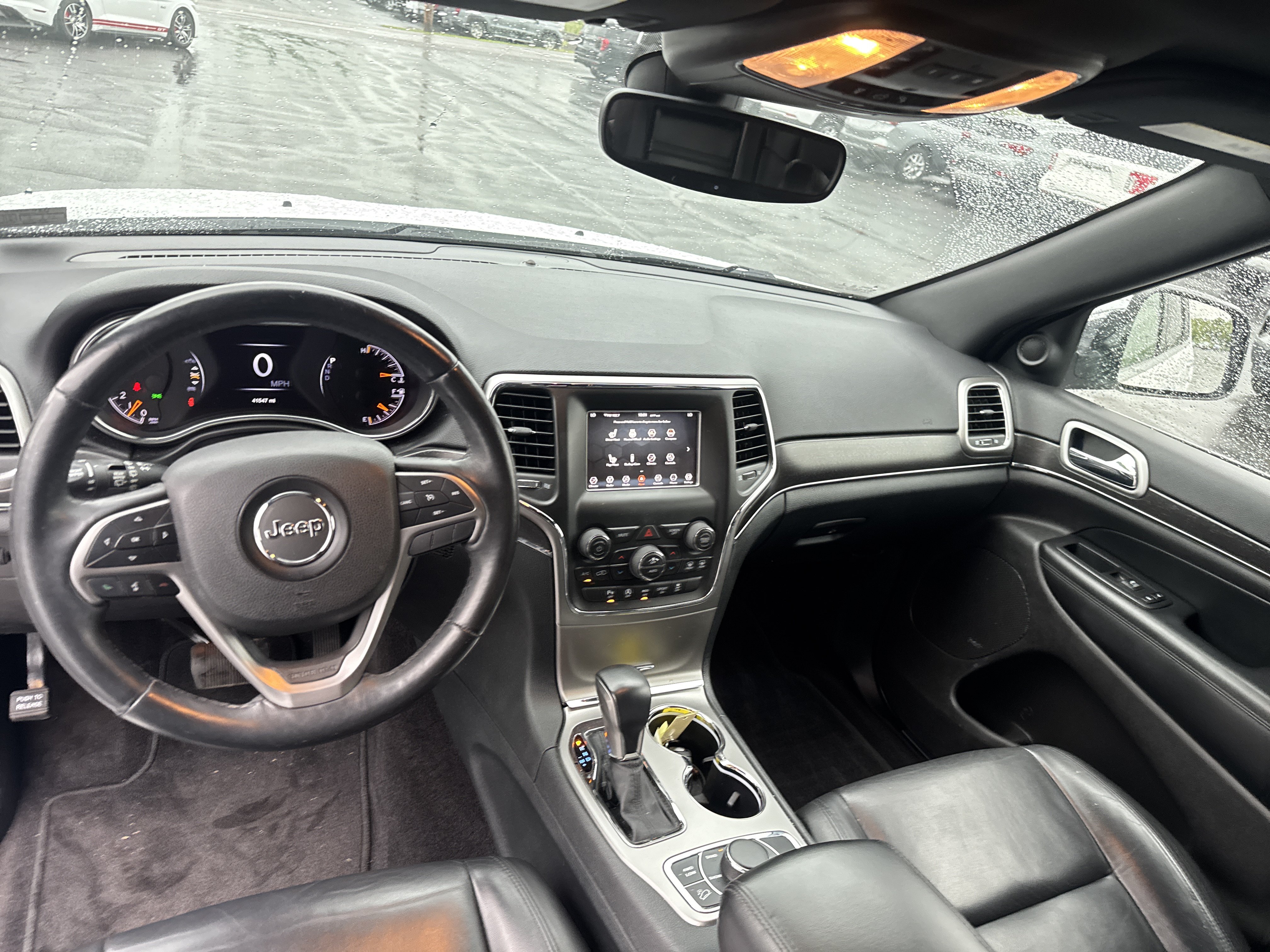 Used 2018 Jeep Grand Cherokee Limited AWD/4WD image 14