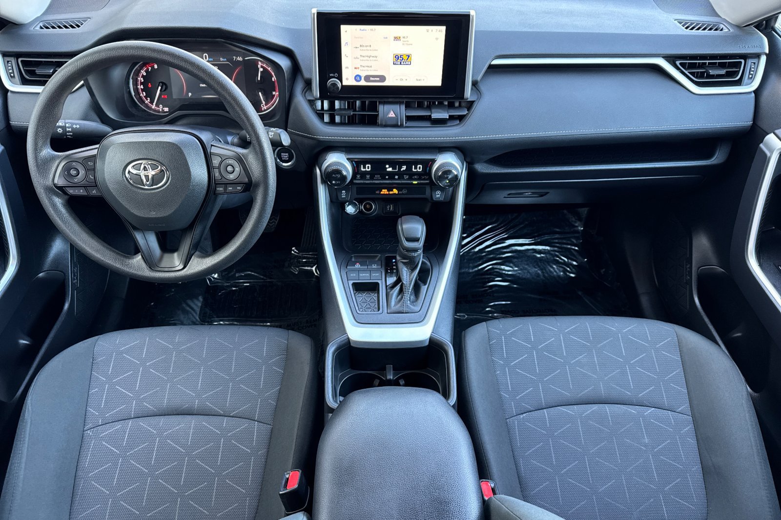 Certified 2025 Toyota RAV4 XLE FWD image 13