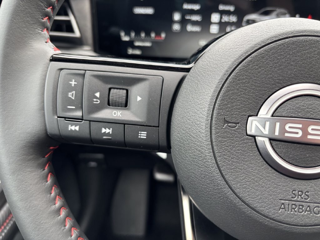 New 2026 Nissan Kicks SR w/ Cold Weather Package AWD/4WD image 16