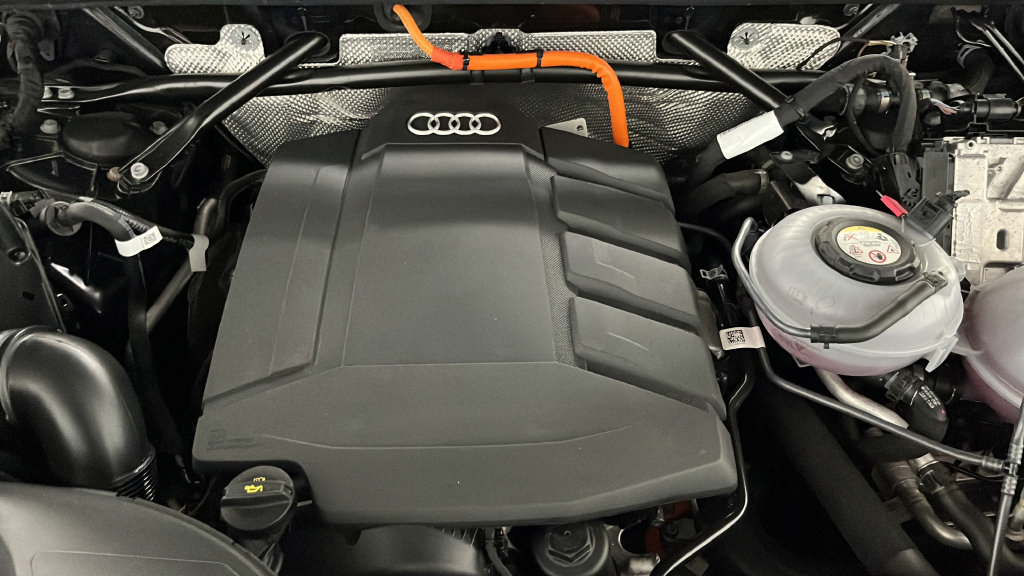 Used 2024 Audi Q5 e Premium Plus w/ Premium Plus Package AWD/4WD image 28