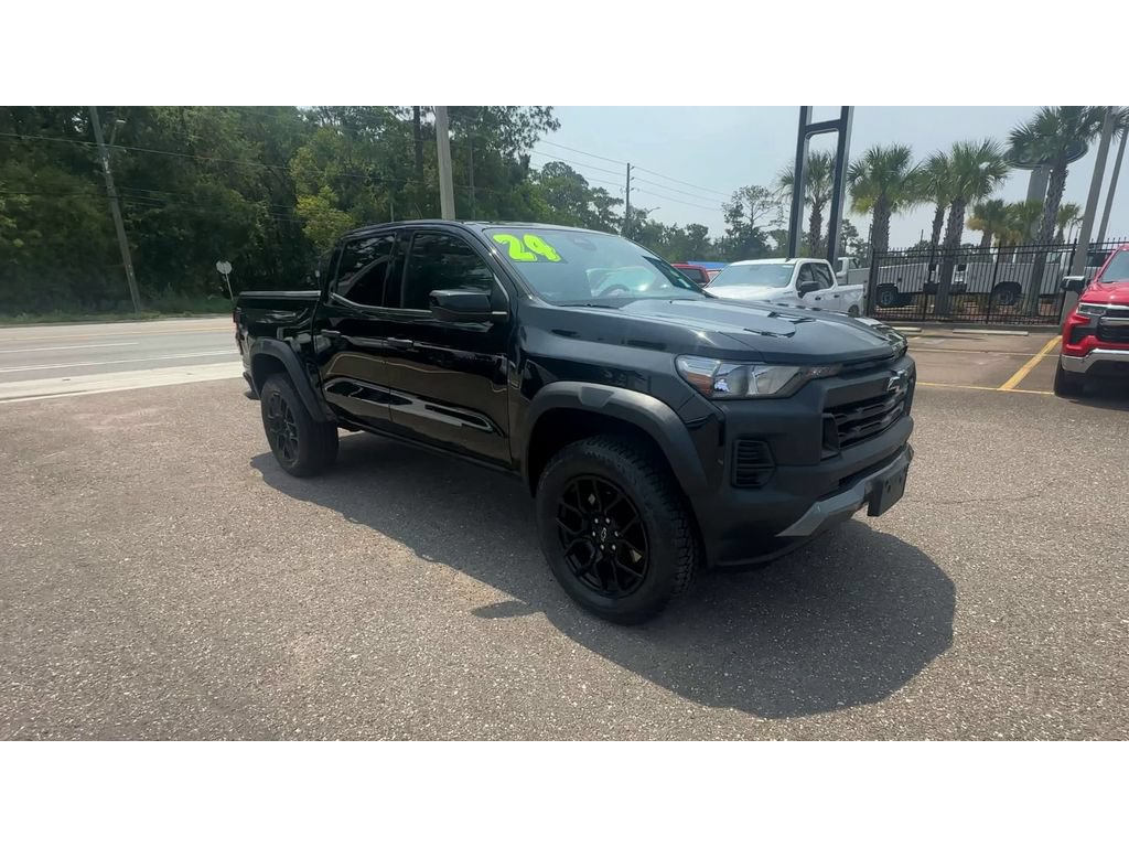 Used 2024 Chevrolet Colorado Trail Boss w/ LPO, Dark Essentials Package AWD/4WD image 8