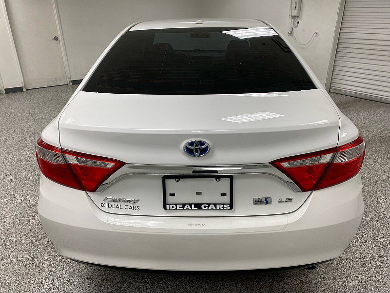 Used 2015 Toyota Camry LE image 6