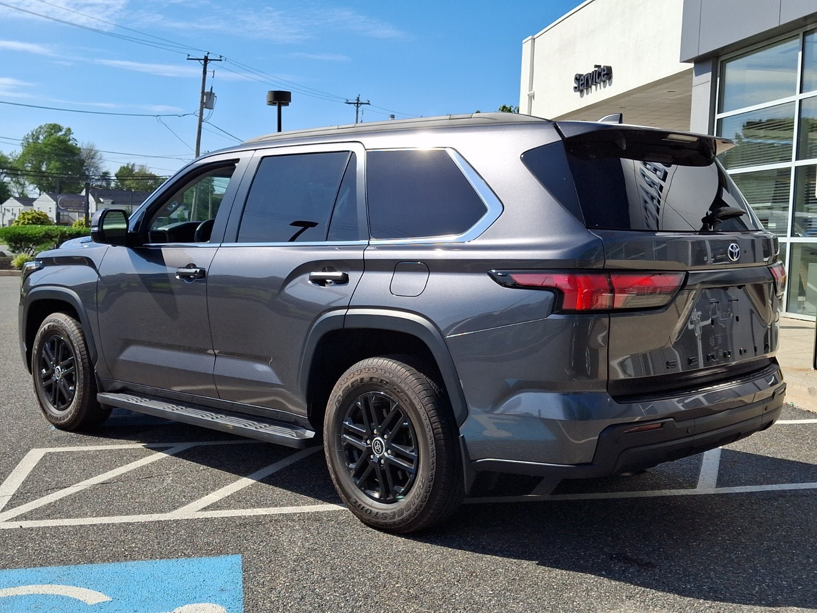 Used 2024 Toyota Sequoia SR5 w/ SR5 Premium Package AWD/4WD image 6