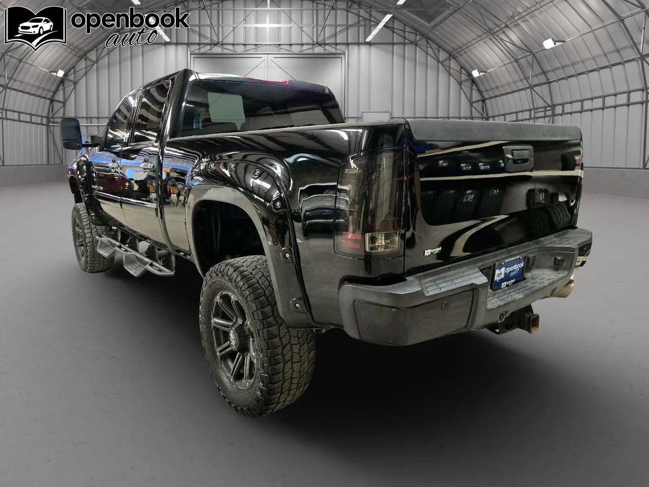 Used 2013 GMC Sierra 2500 Denali w/ Suspension Package, Off-Road AWD/4WD image 7