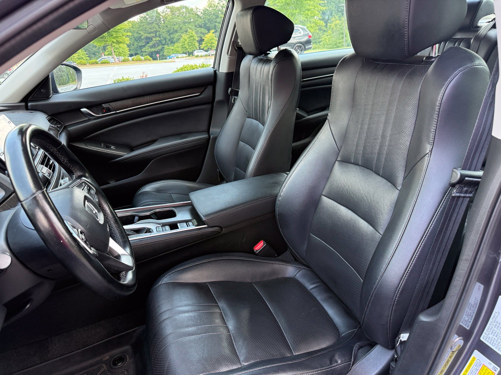 Used 2022 Honda Accord EX-L image 37