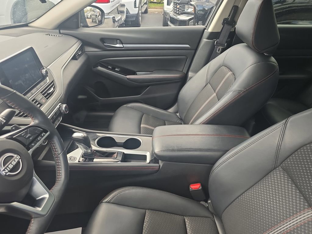 Used 2024 Nissan Altima 2.5 SR image 13