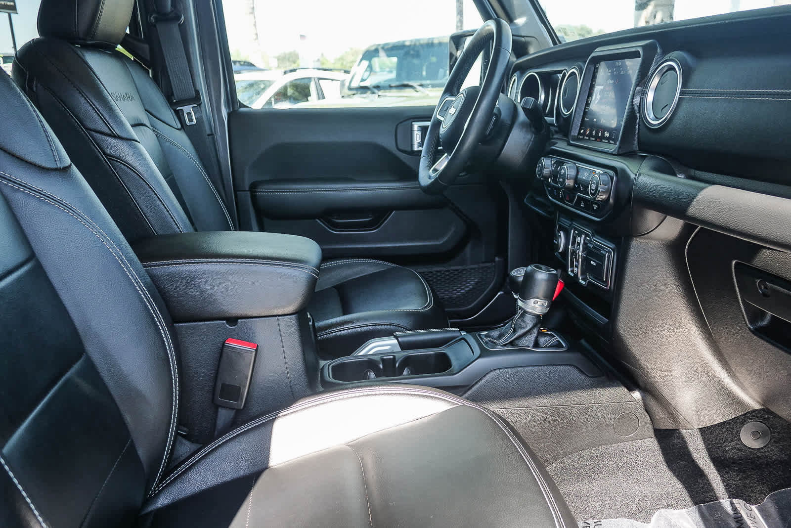 Used 2021 Jeep Wrangler Unlimited Sahara w/ Cold Weather Group image 16