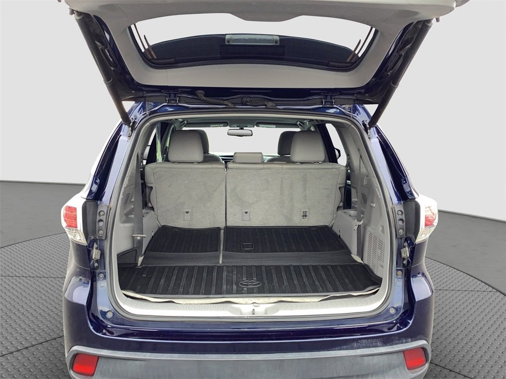 Used 2015 Toyota Highlander XLE image 31