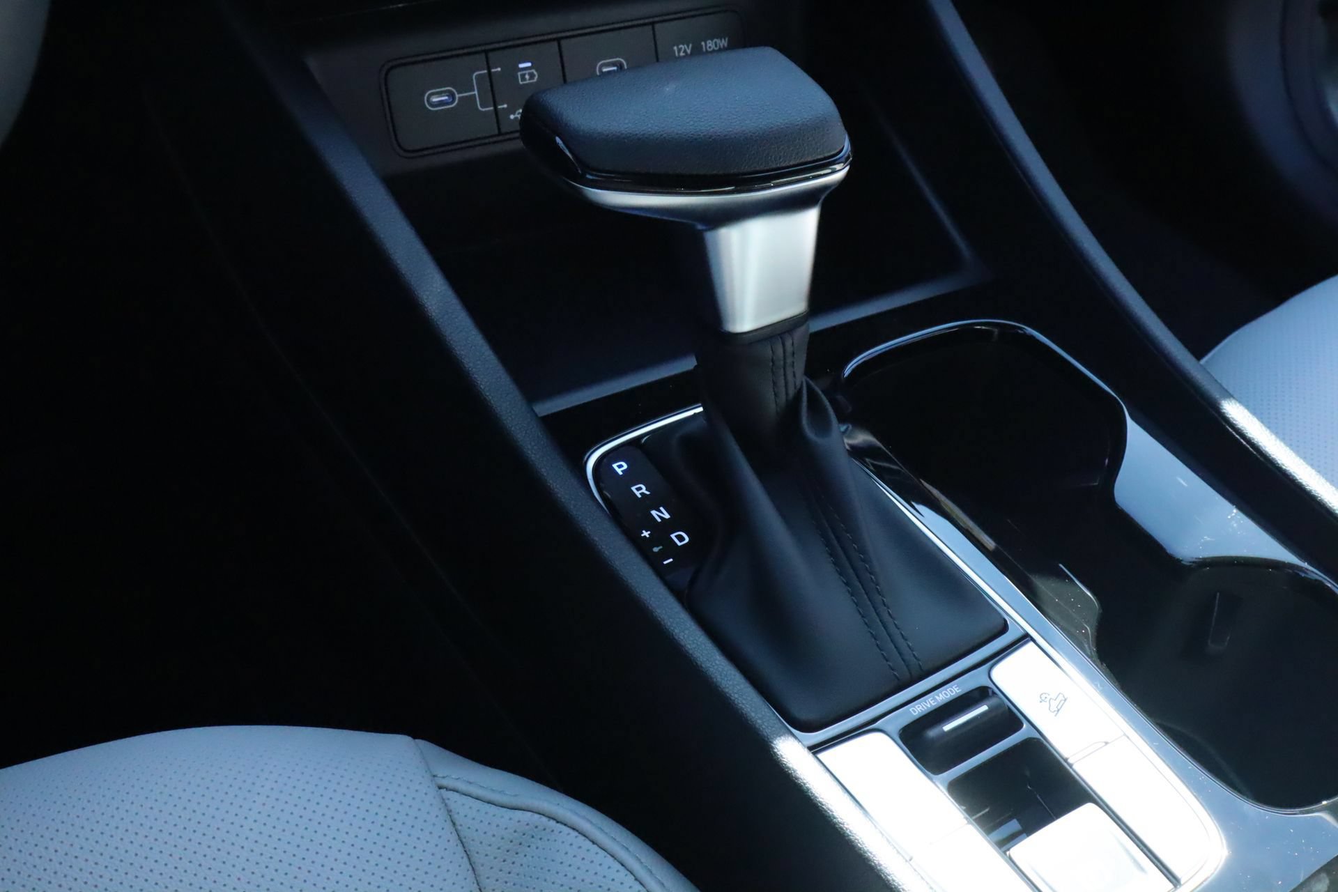 New 2026 Hyundai Santa Cruz SEL FWD image 13