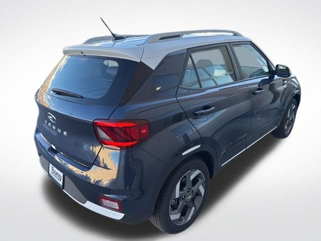 Used 2025 Hyundai Venue Limited image 5