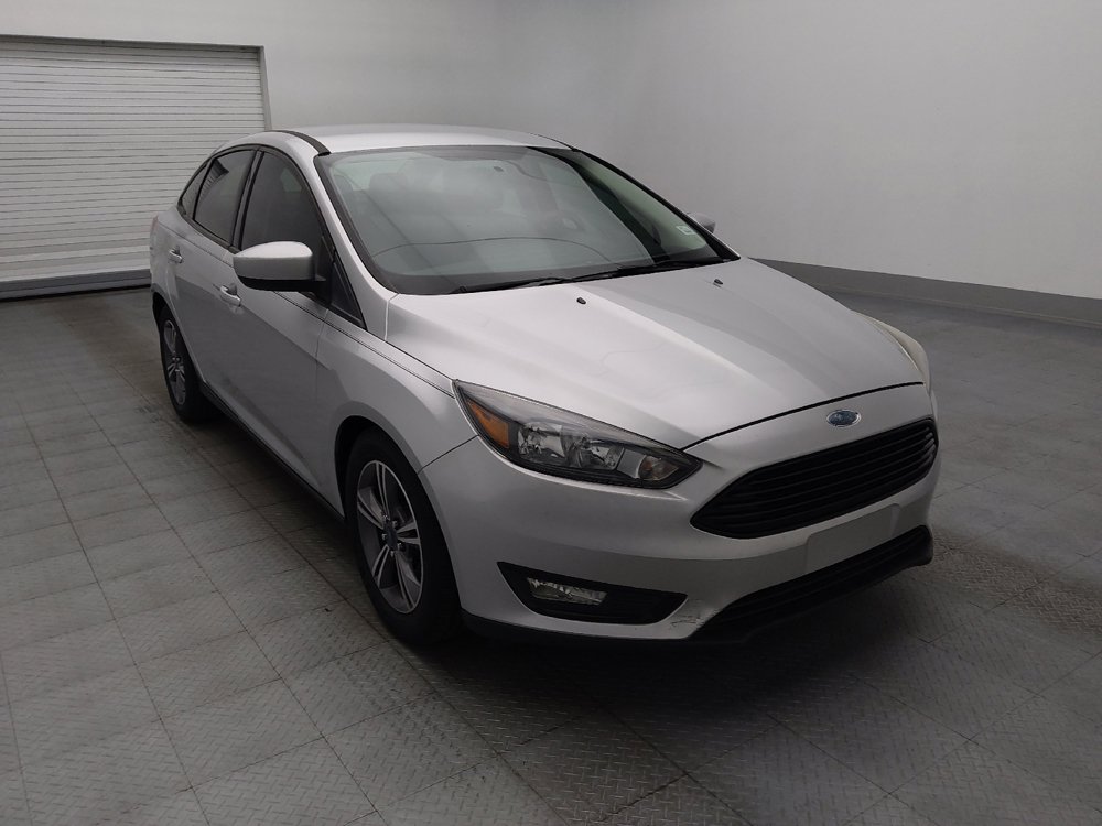 Used 2018 Ford Focus SE w/ SE Appearance Package FWD image 13
