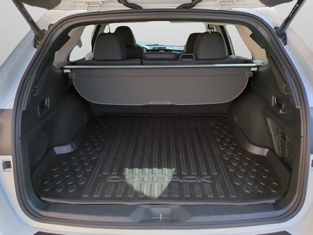 Used 2023 Subaru Outback Limited image 15
