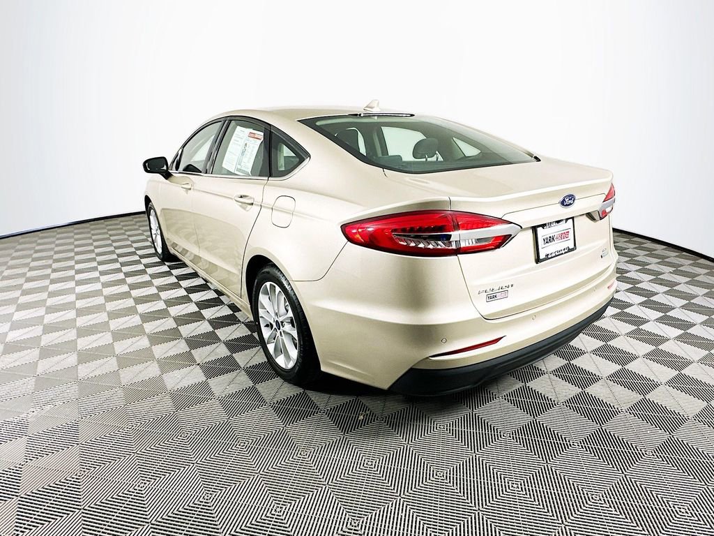 Used 2019 Ford Fusion SE image 7