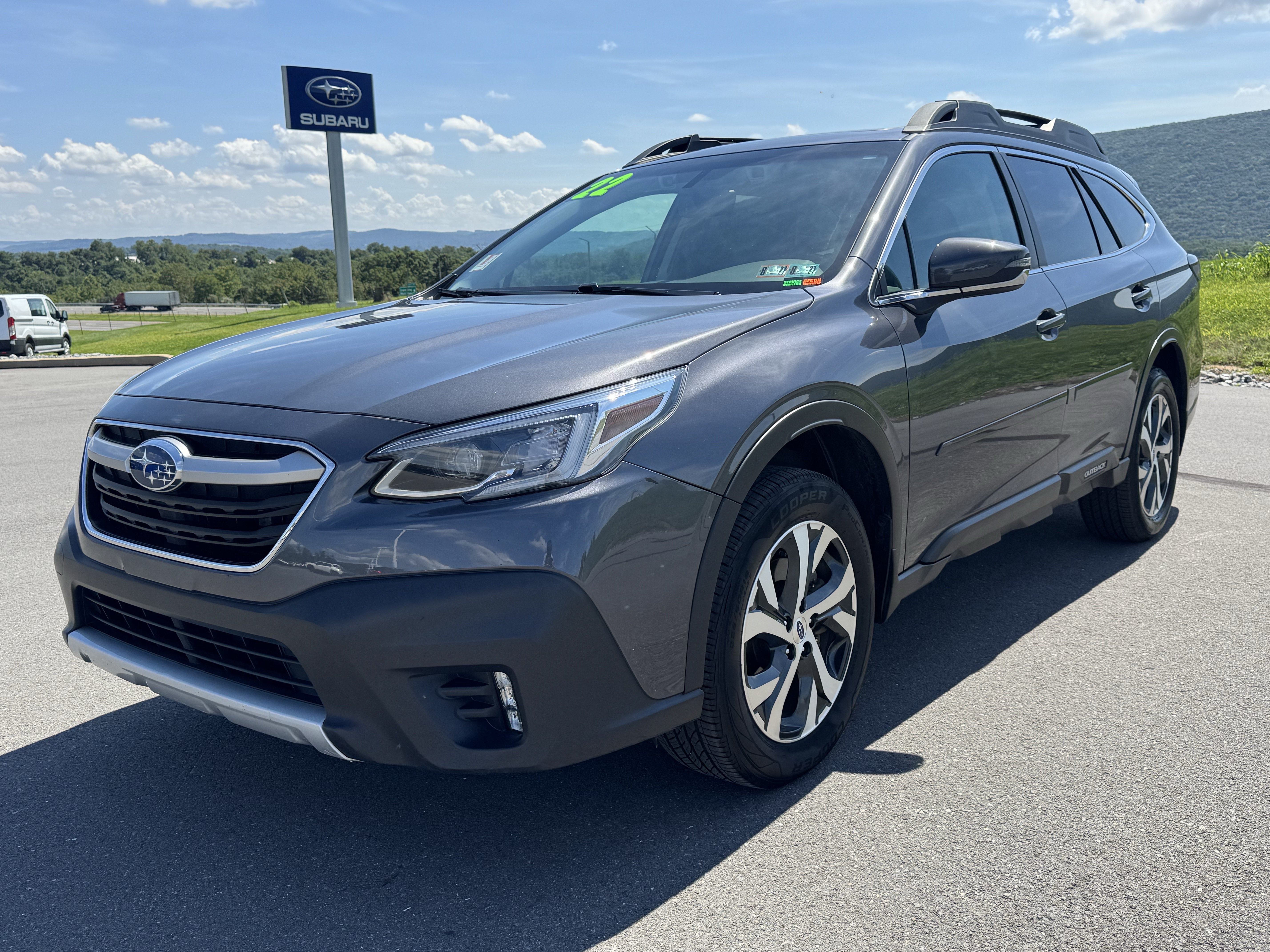 Used 2022 Subaru Outback Limited AWD/4WD image 8