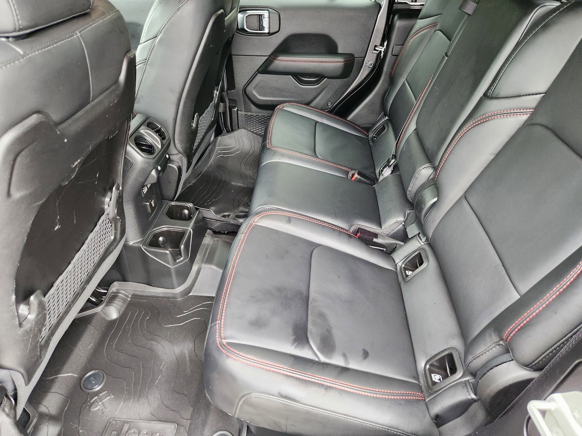 Used 2024 Jeep Gladiator Rubicon AWD/4WD image 30