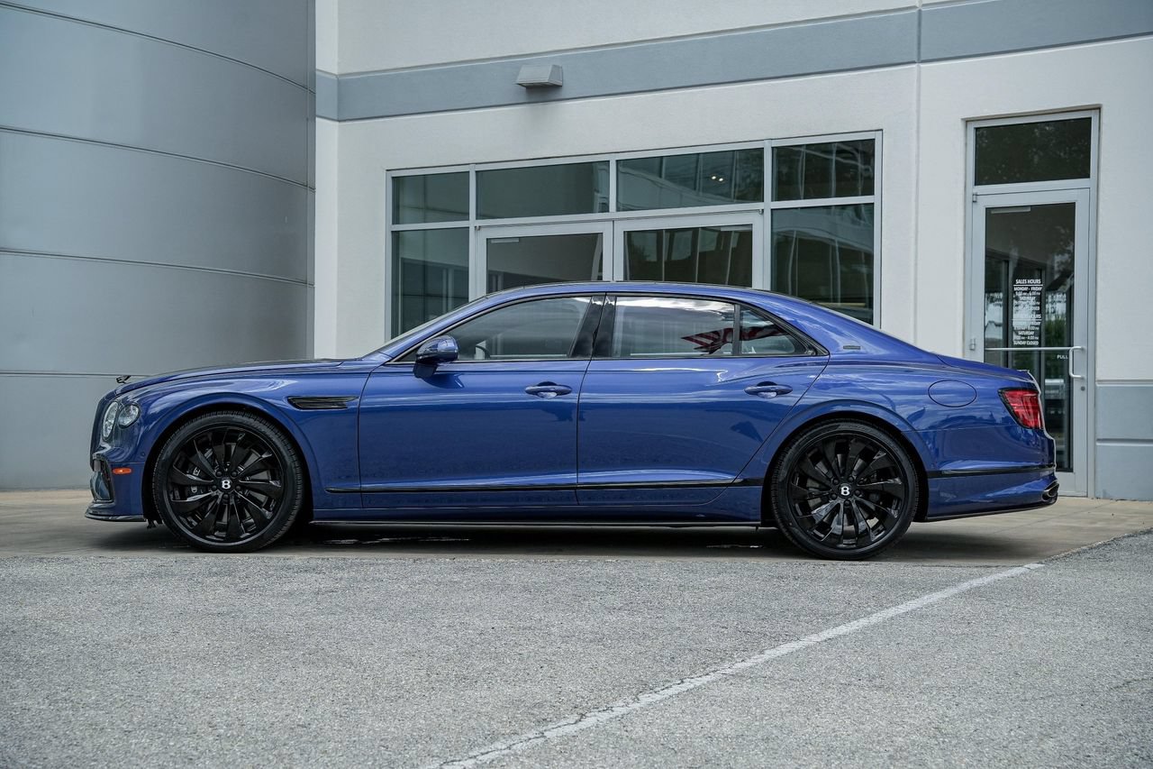New 2025 Bentley Flying Spur Plug-In Hybrid AWD/4WD image 12