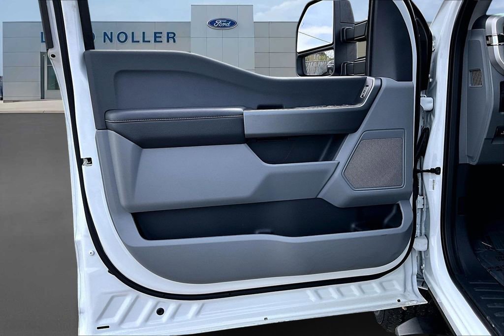 New 2025 Ford F350 XLT w/ 360-Degree Camera Package image 22