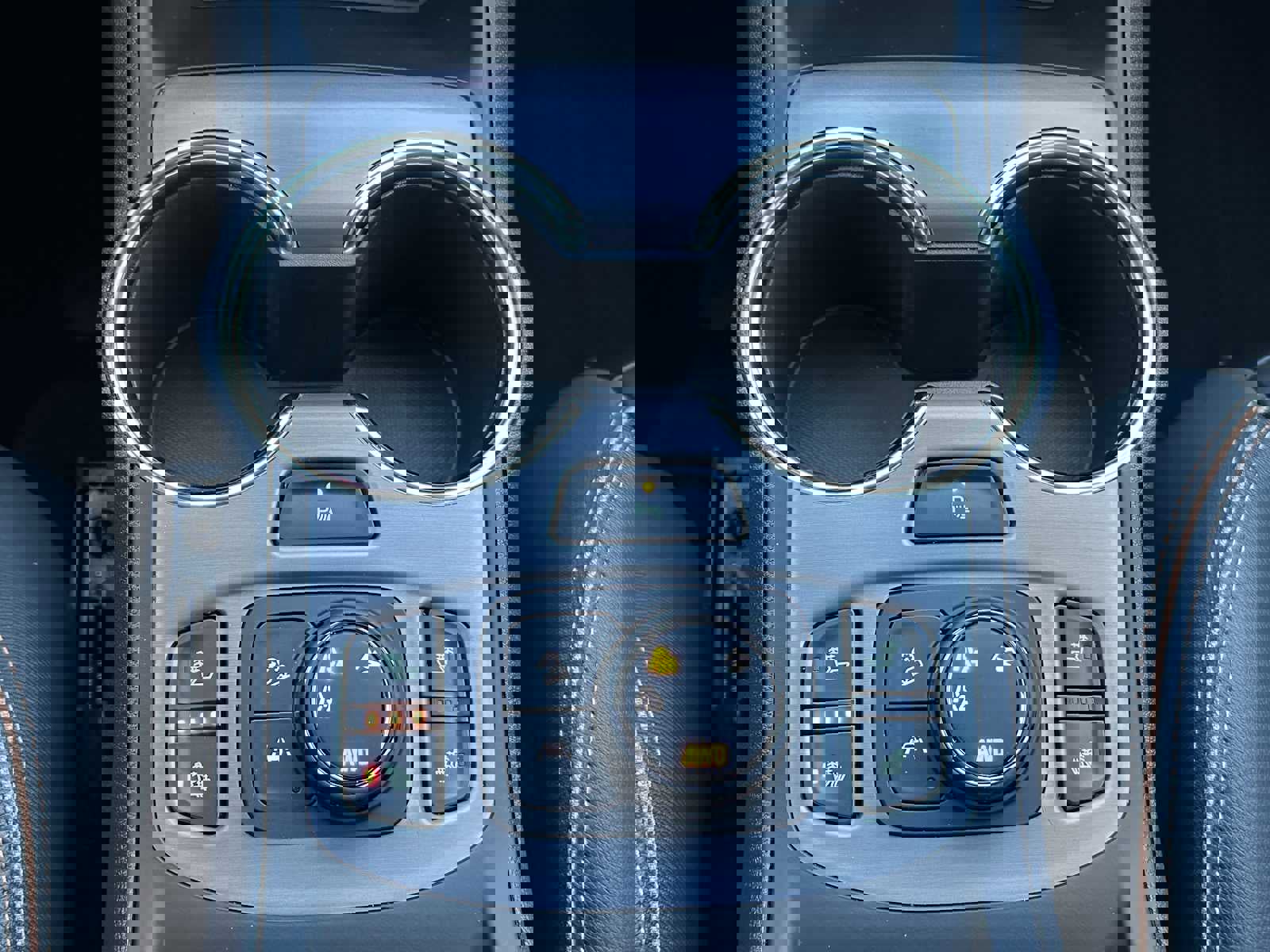 Used 2024 GMC Terrain AT4 w/ Infotainment Package II image 29