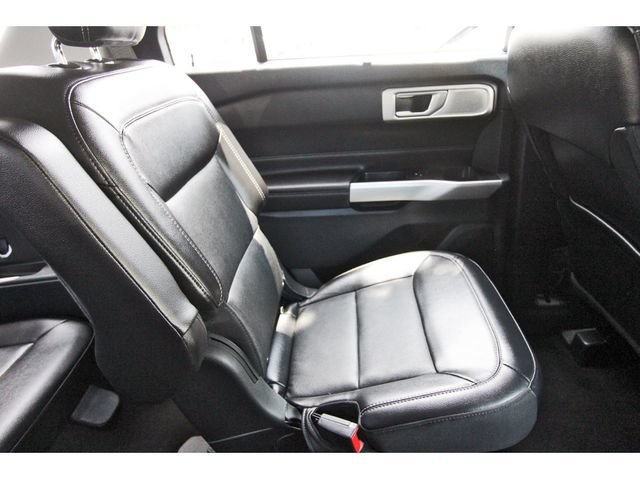 Used 2023 Ford Explorer Limited w/ Limited Technology Package RWD image 10