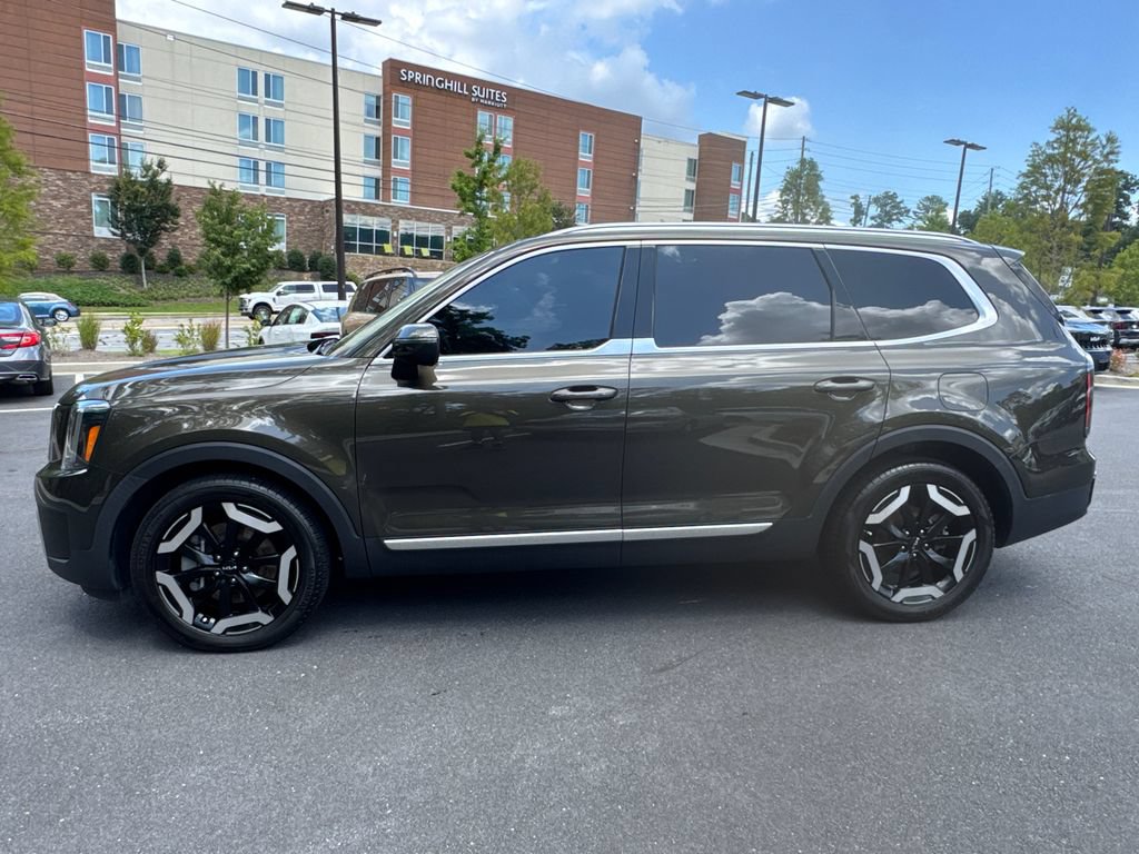 Used 2024 Kia Telluride EX AWD/4WD image 4