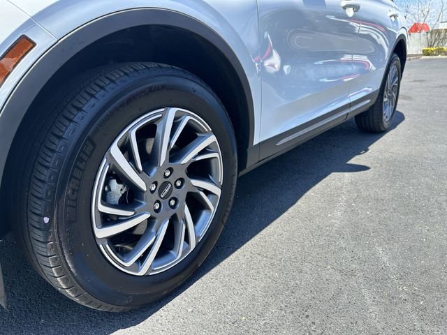 Used 2024 Lincoln Corsair AWD w/ Equipment Group 101A image 12