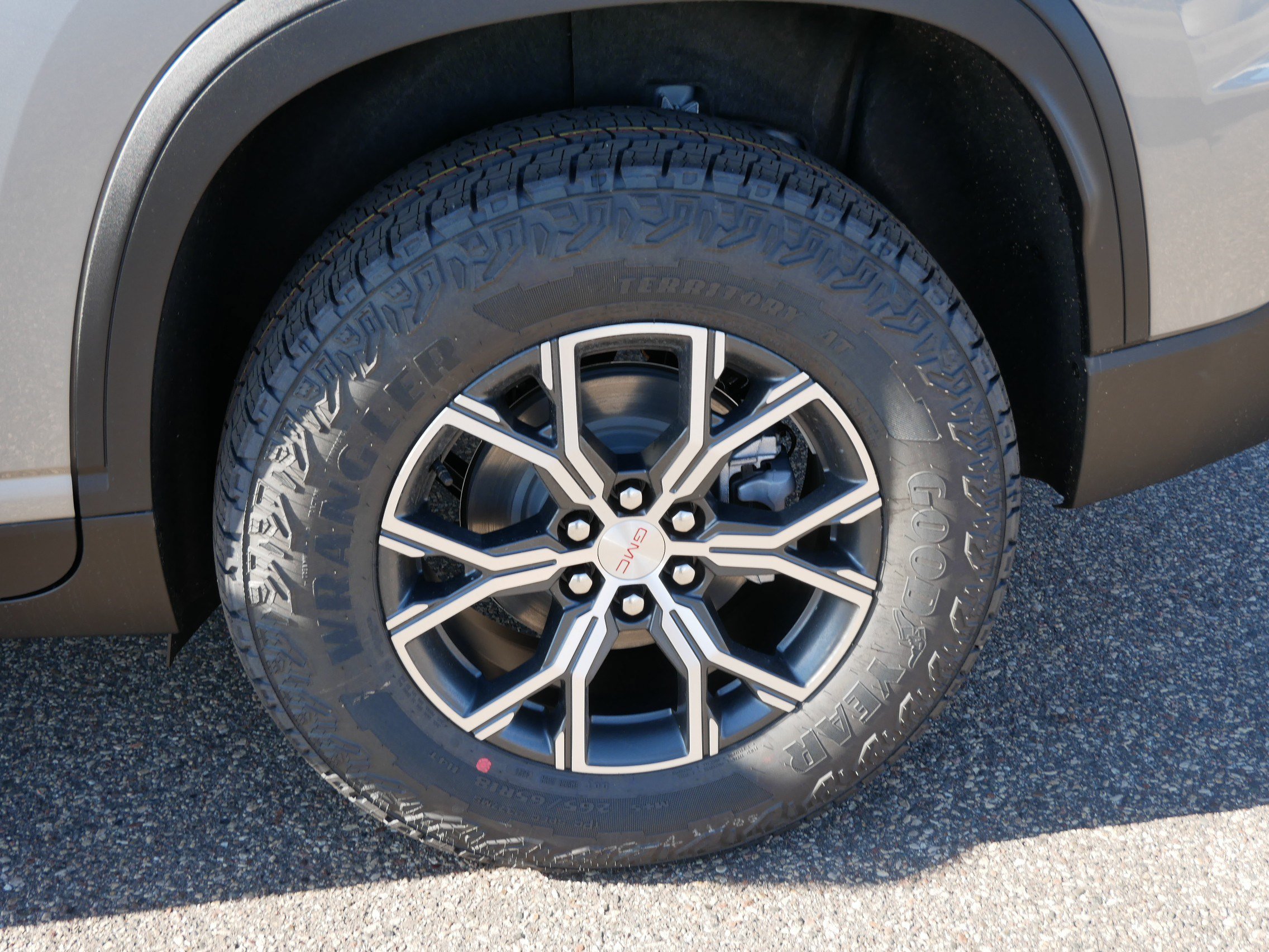 New 2026 GMC Acadia AT4 w/ Luxury Package AWD/4WD image 3