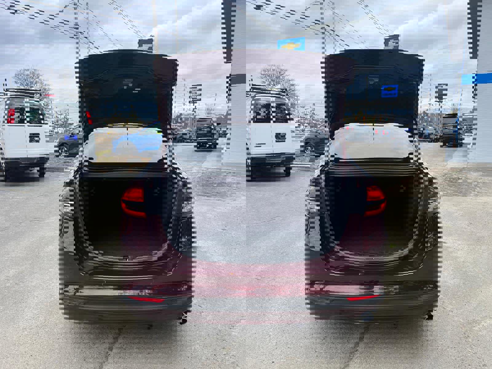 Used 2018 Ford Fusion SE w/ Fusion SE Technology Package image 39