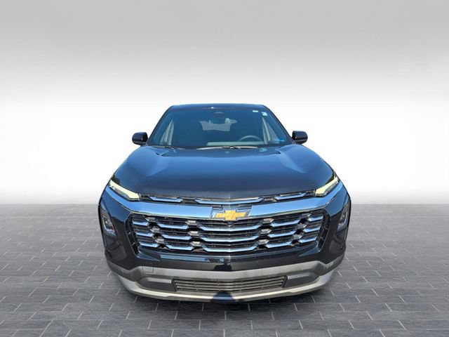 Used 2025 Chevrolet Equinox LT AWD/4WD image 2