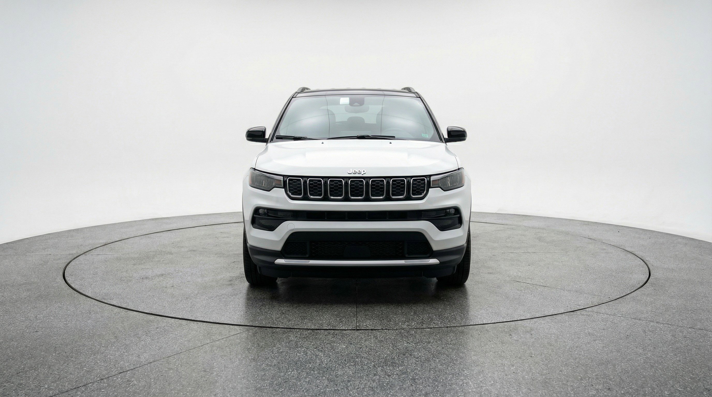 Used 2025 Jeep Compass Trailhawk AWD/4WD image 2