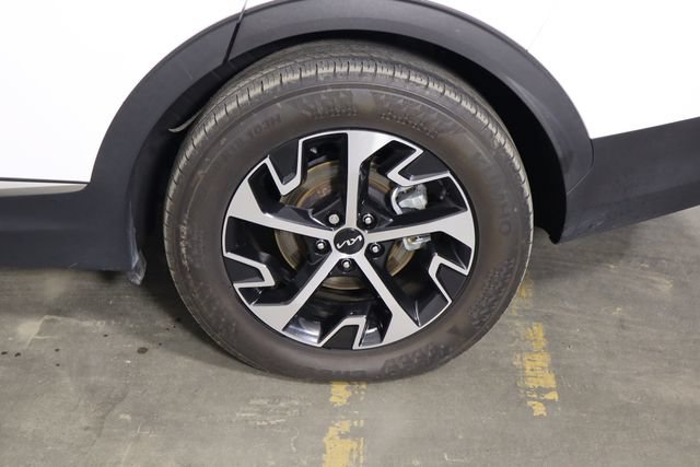 Used 2025 Kia Sportage EX FWD image 41