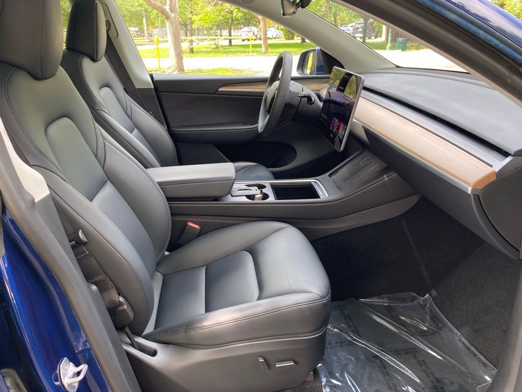 Used 2024 Tesla Model Y Long Range image 34