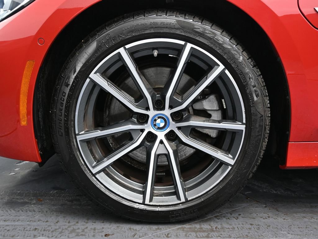 Used 2022 BMW 330e xDrive w/ Convenience Package AWD/4WD image 10