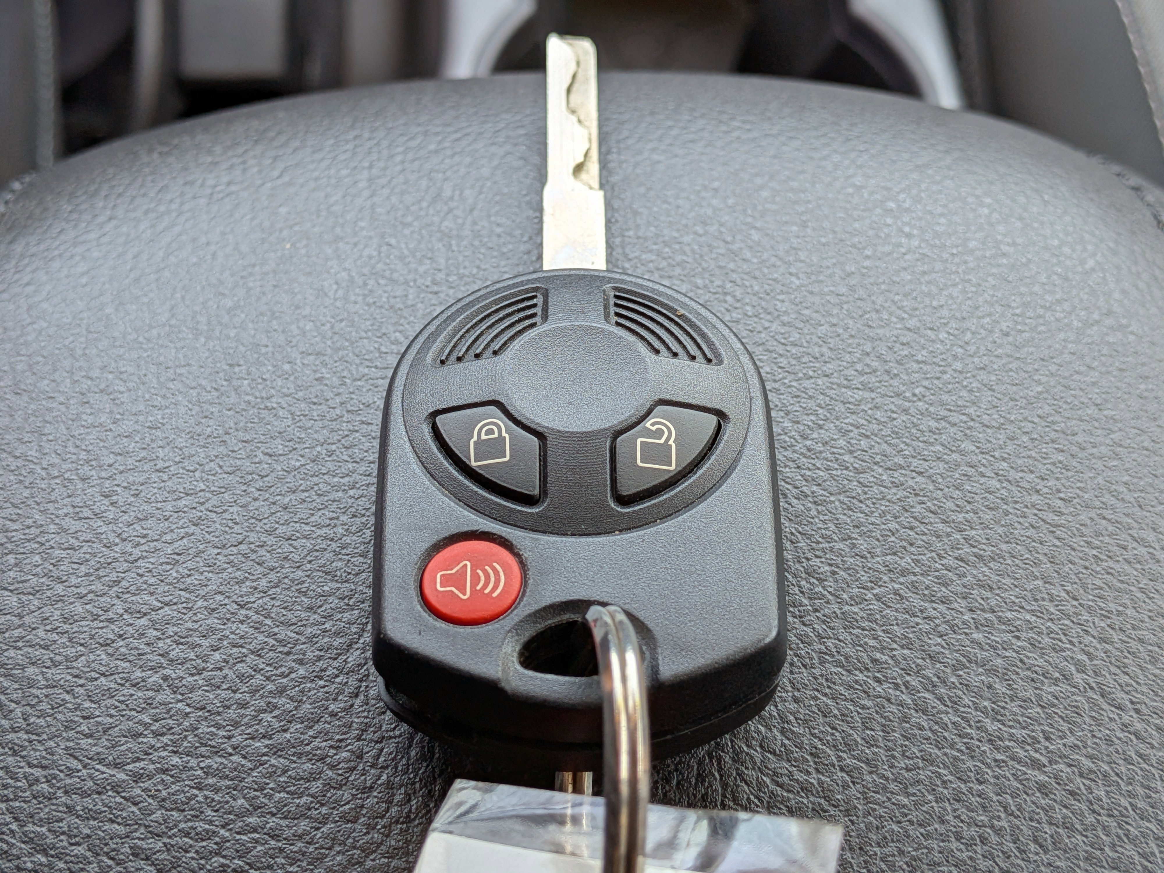 Used 2015 Ford Escape SE image 33