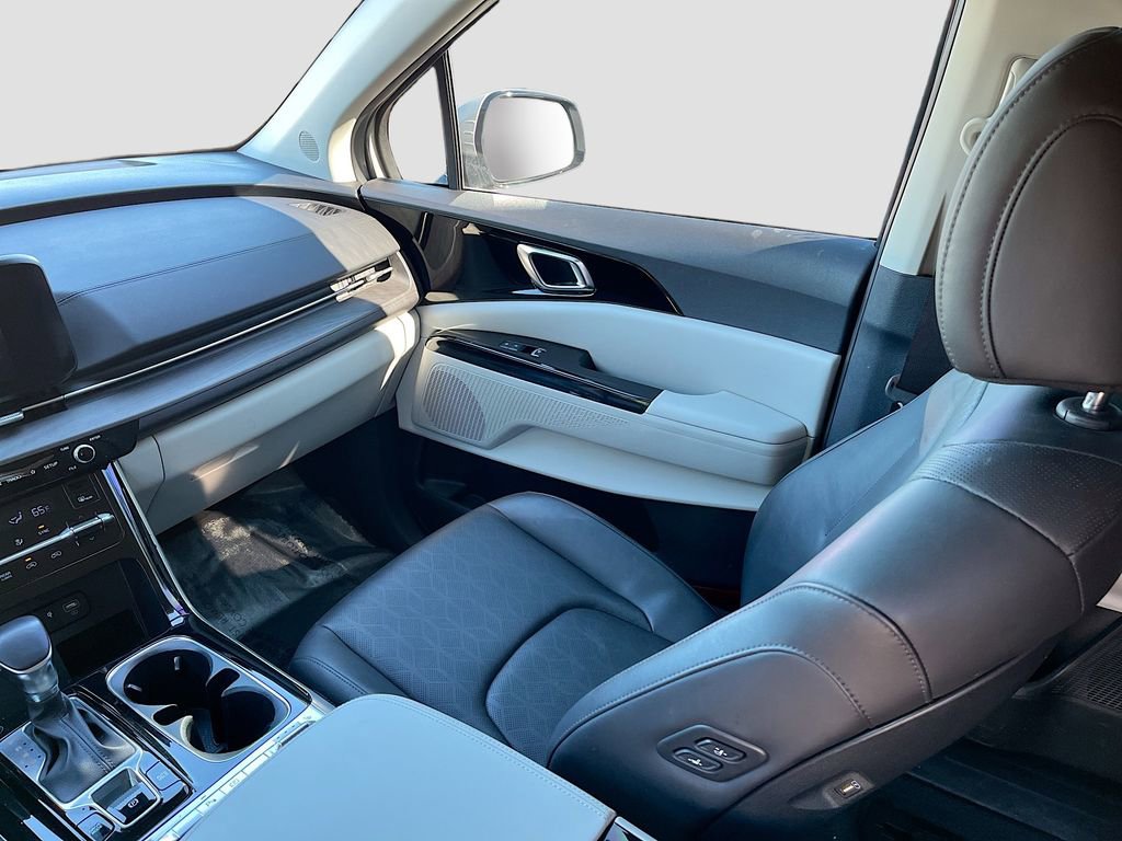 Used 2024 Kia Carnival SX image 22