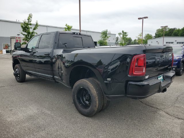 New 2026 RAM 3500 Laramie AWD/4WD image 4