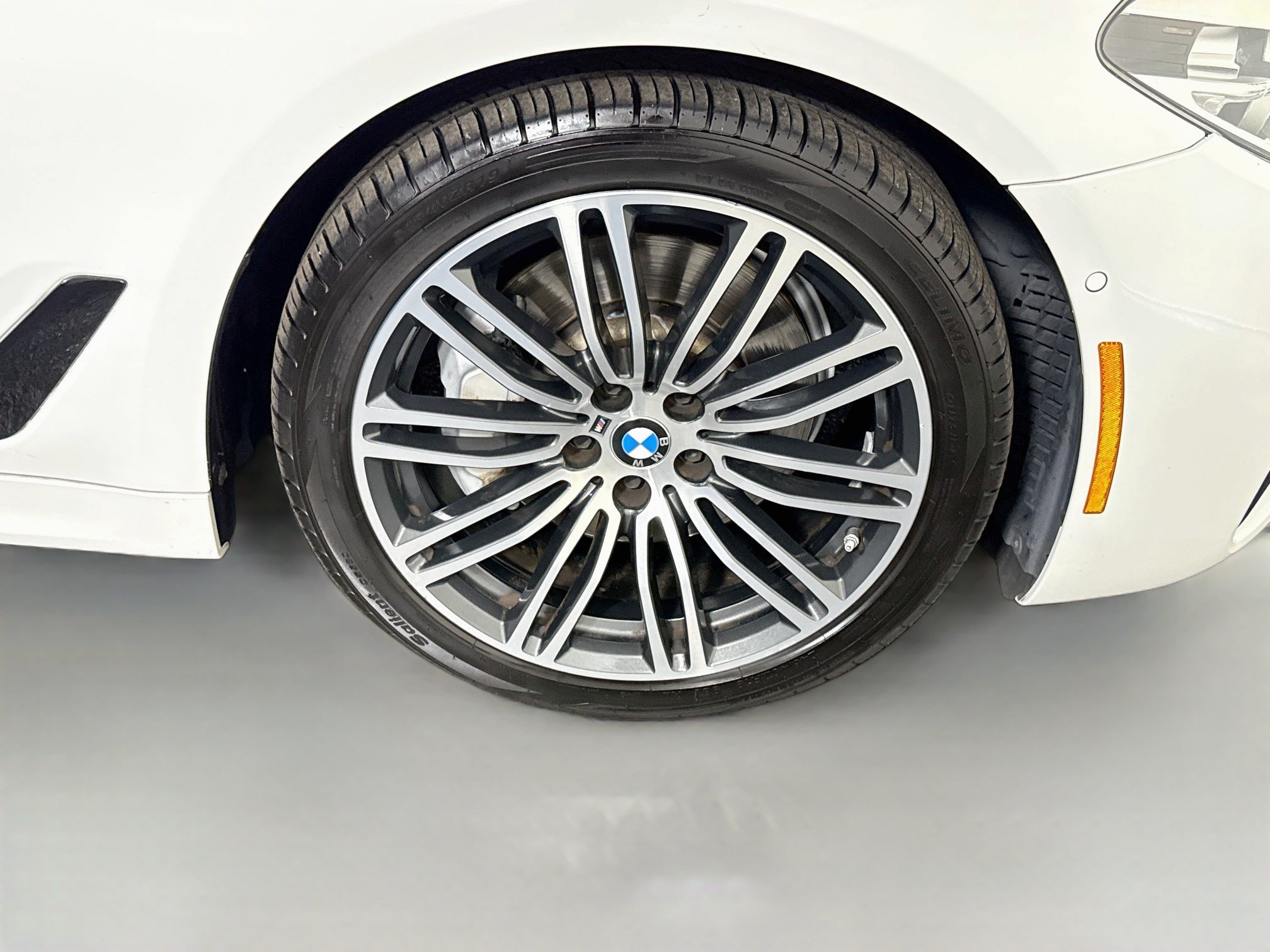 Used 2019 BMW 540i w/ M Sport Package RWD image 32