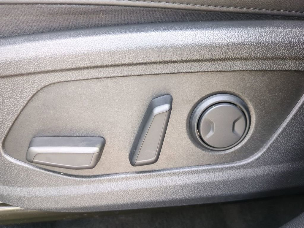 Used 2023 Kia Sorento S image 22