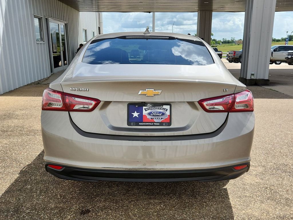 Used 2022 Chevrolet Malibu LT FWD image 21