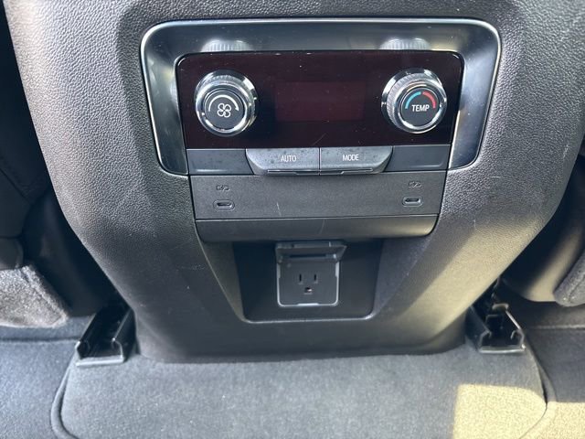 Used 2025 Chevrolet Tahoe LT AWD/4WD image 31