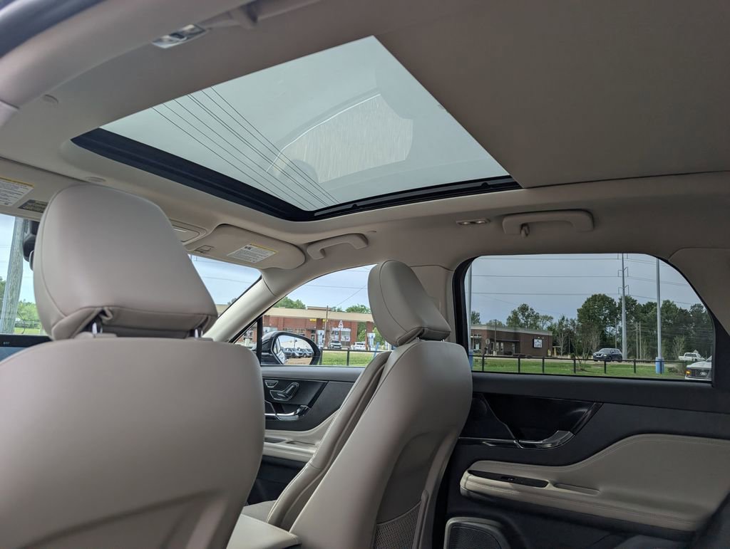 Used 2024 Lincoln Corsair Reserve w/ Equipment Group 201A image 29