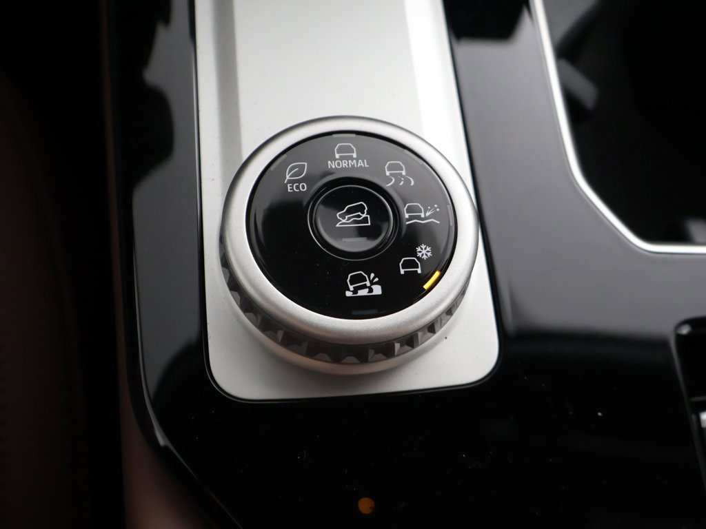 New 2026 Mitsubishi Outlander SEL image 57