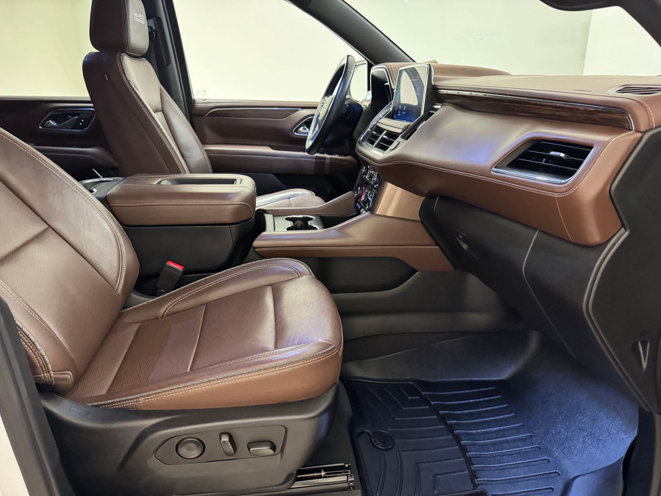 Used 2023 Chevrolet Tahoe High Country image 23