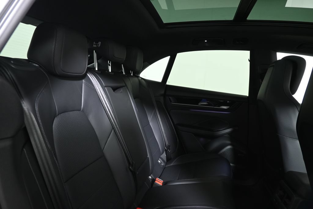 New 2026 Porsche Macan 4 Electric AWD/4WD image 36