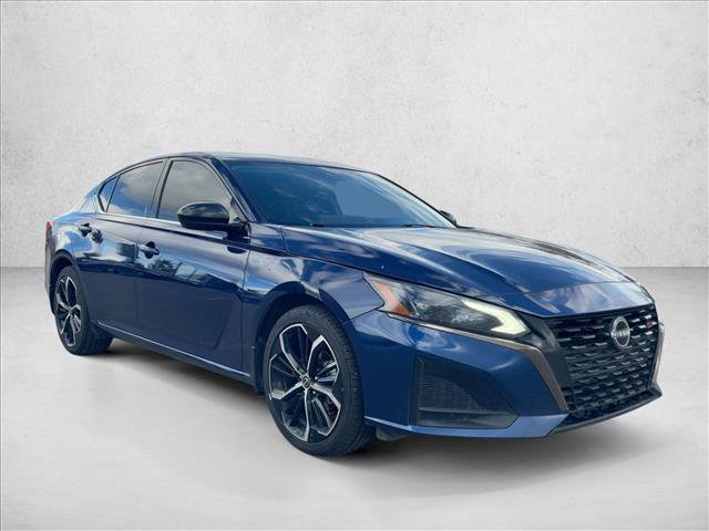 Used 2023 Nissan Altima 2.5 SR w/ SR Premium Package video 3
