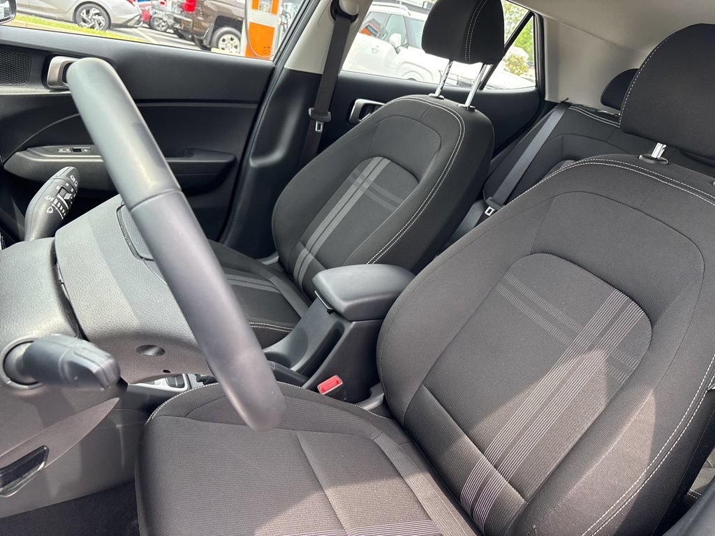 Certified 2023 Hyundai Venue SEL FWD image 11