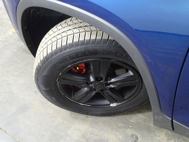 Used 2020 Chevrolet Trax LT w/ LT Convenience Package image 35