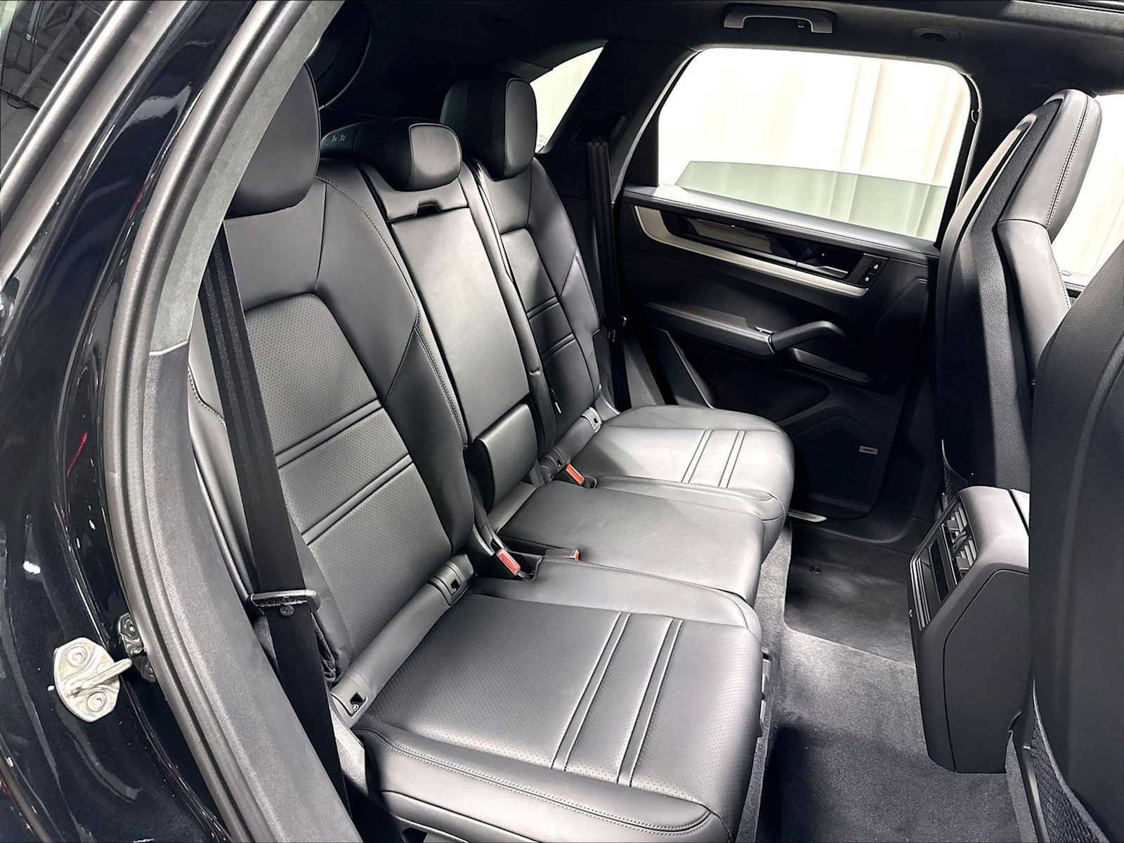 New 2026 Porsche Cayenne S AWD/4WD image 30