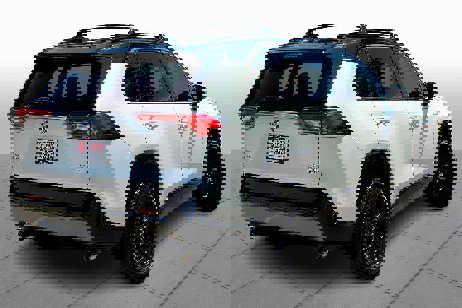 Used 2021 Toyota RAV4 XSE AWD/4WD image 13