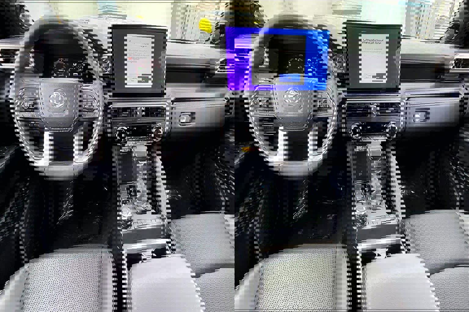 Used 2025 Toyota 4Runner Limited image 15